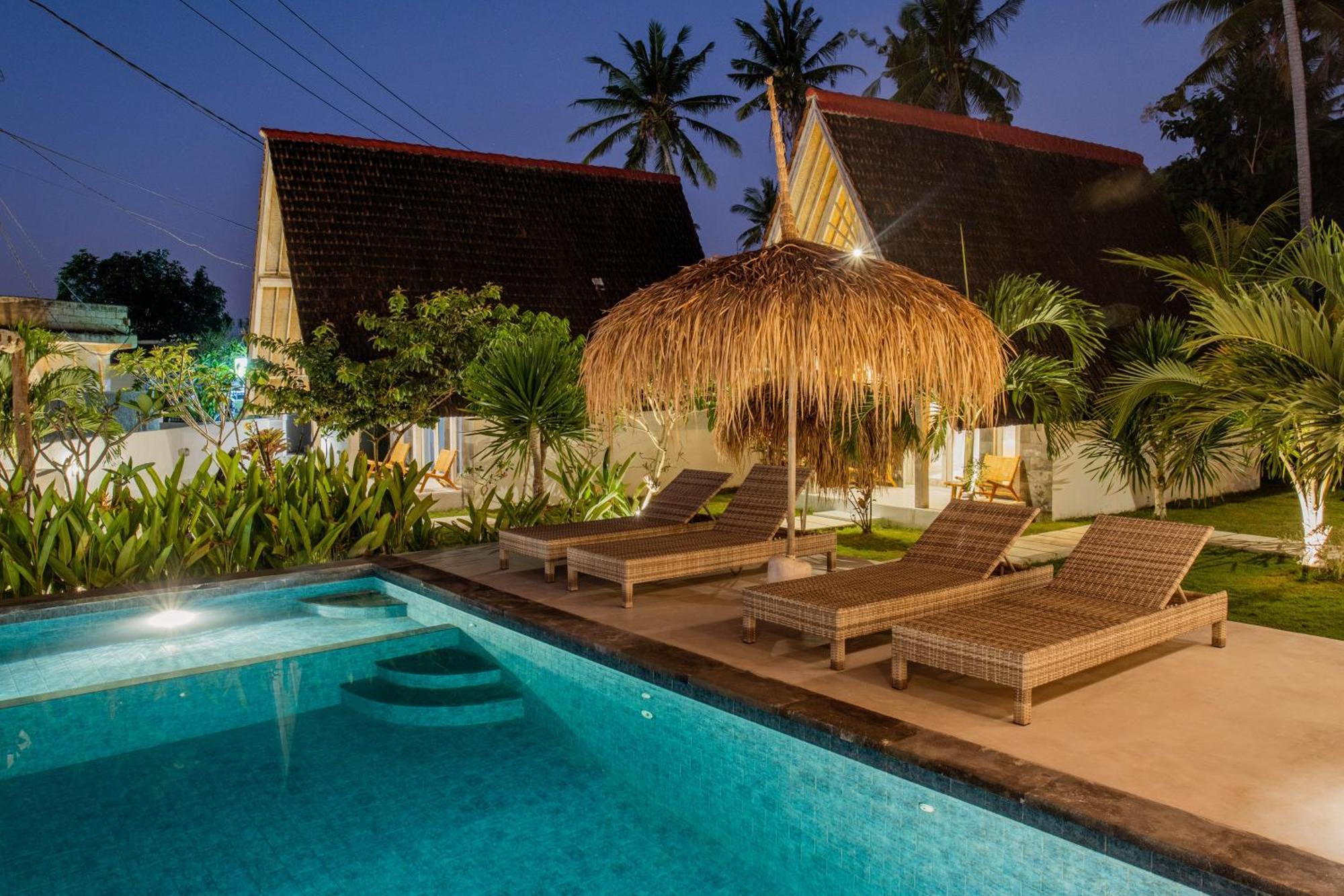 Sunset House Ceningan, 10 Person Beachview Private Villa Nusa Lembongan  Exterior photo