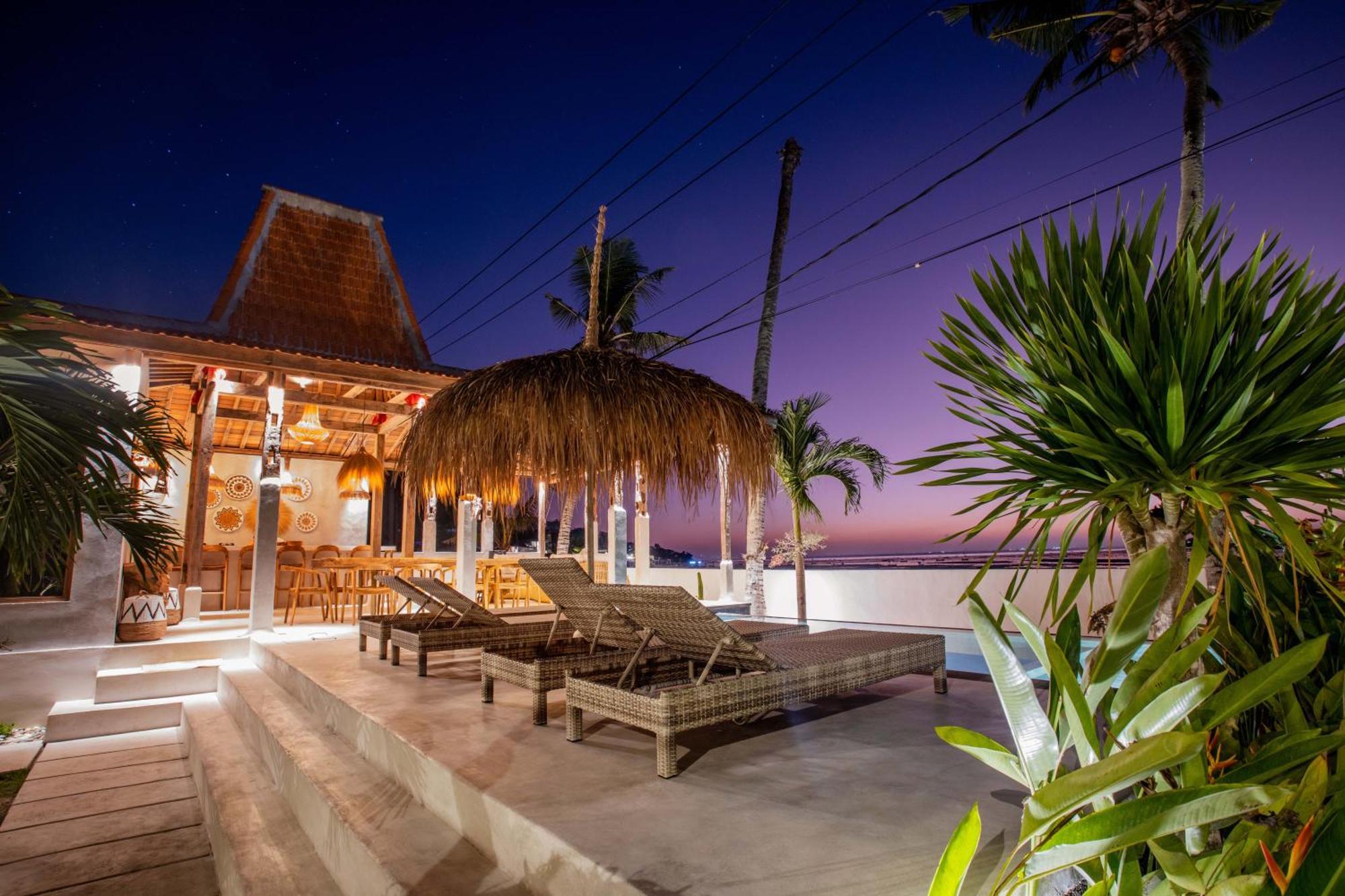 Sunset House Ceningan, 10 Person Beachview Private Villa Nusa Lembongan  Exterior photo