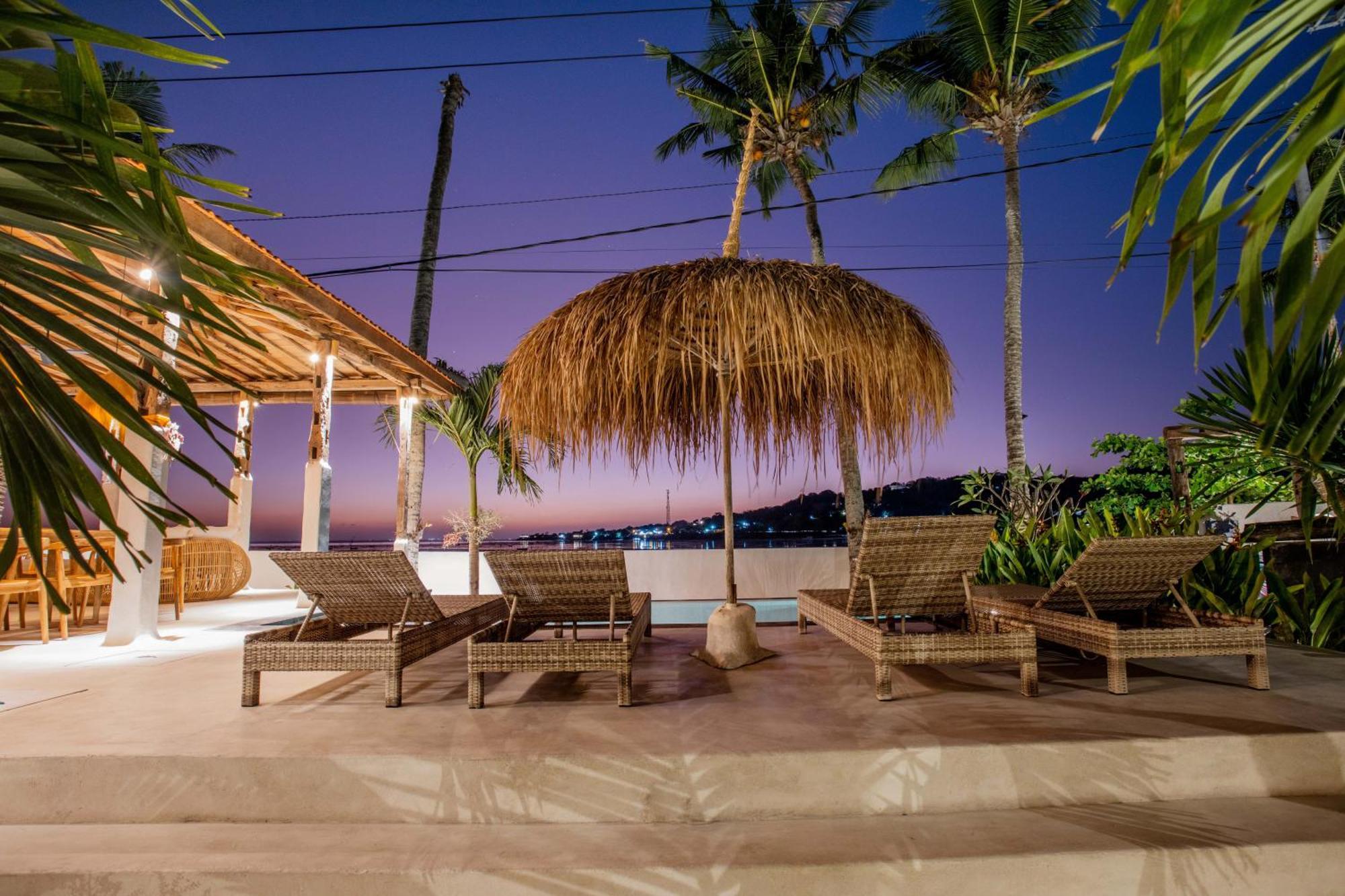 Sunset House Ceningan, 10 Person Beachview Private Villa Nusa Lembongan  Exterior photo